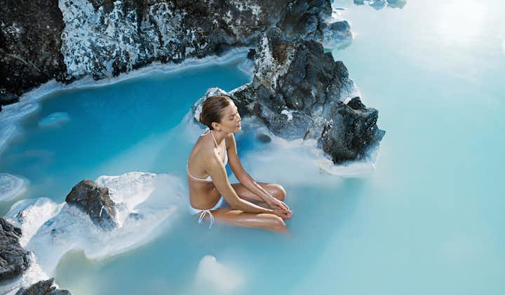 蓝湖温泉是冰岛最知名的旅游景点之一