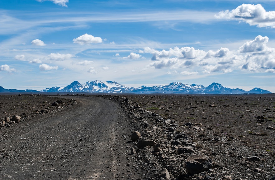 Day 12 of 3 Week Iceland Road Trip: The Most Colourful Mountains