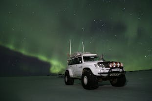 Pojedziesz specjalnie zaprojektowanym pojazdem, aby wspiąć się na Eyjafjallajökull.