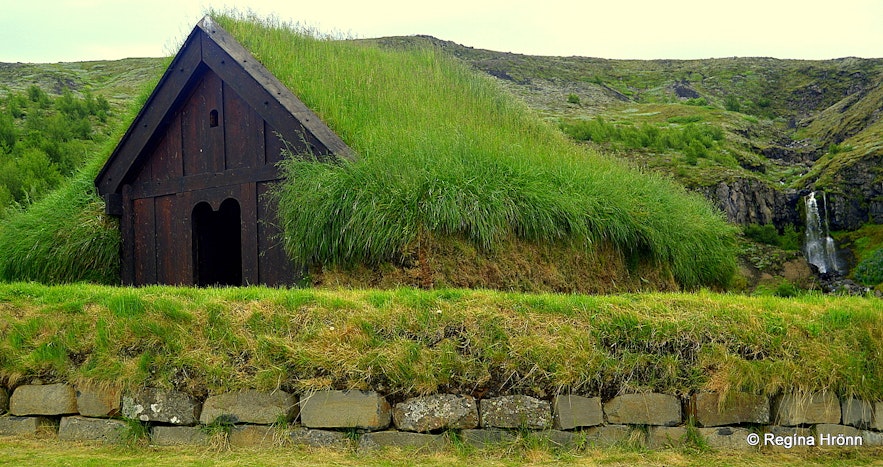 Þjóðveldisbærinn turf church