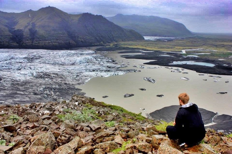 冰岛斯卡夫塔山自然保护区内有壮观的冰舌