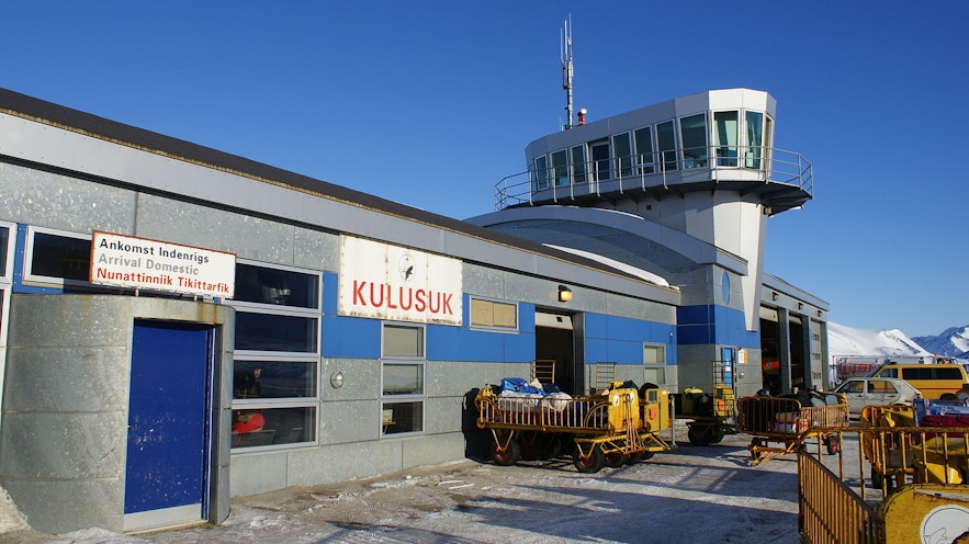 Kulusuk's airport has four walls and a roof; it is incomprehensible why anyone would leave it. Wikimedia, Creative Commons, photo by Algkalv