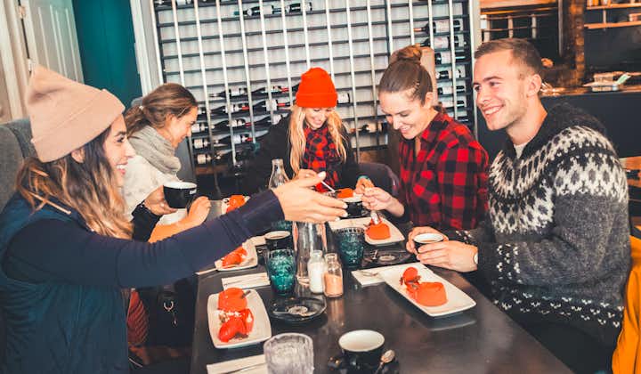 La Reykjavík Food Walk è l'opportunità perfetta per scoprire la cultura alimentare della capitale e per trascorrere del tempo in compagnia di amici.