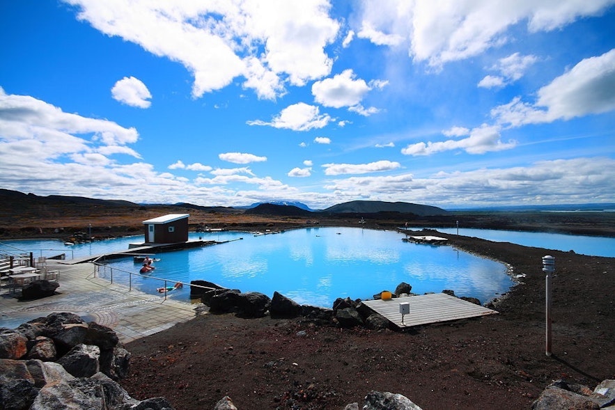 Die Mývatn-Naturbäder sind eine ruhigere und günstigere Alternative zur Blauen Lagune