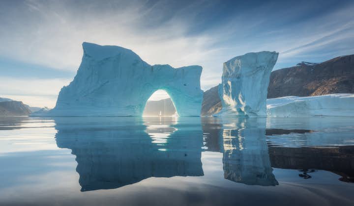 Lägg till ett Grönlandsäventyr till resplanen på ditt isländska äventyr och maxa den arktiska upplevelsen