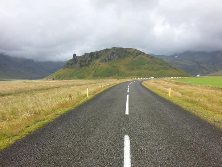 O pisaniu na Guide to Iceland