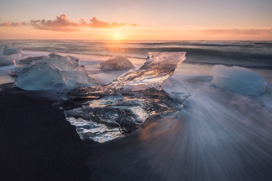 日出及日落是在钻石冰沙滩摄影的最好时间