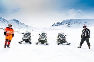 北部的极致冬景是进行雪地摩托这项极限运动的绝佳背景