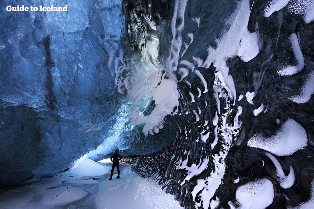 W trakcie naszego 4-dniowego pakietu pojedziesz do niesamowitej jaskini lodowej w Vatnajokull.