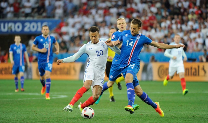 Iceland was heavily praised for its tightknit performance against England, whose arrogant approach quickly turned desperate.