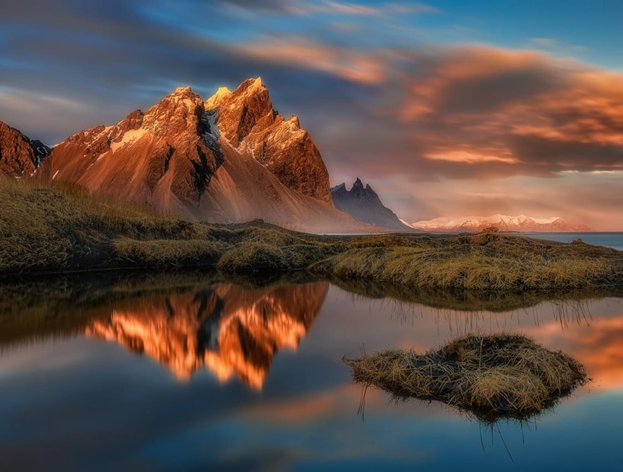 ภูเขาเวสตราฮอร์น ที่ทางตะวันออกของประเทศไอซ์แลนด์