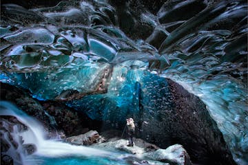 De ultieme gids voor ijsgrotten in IJsland