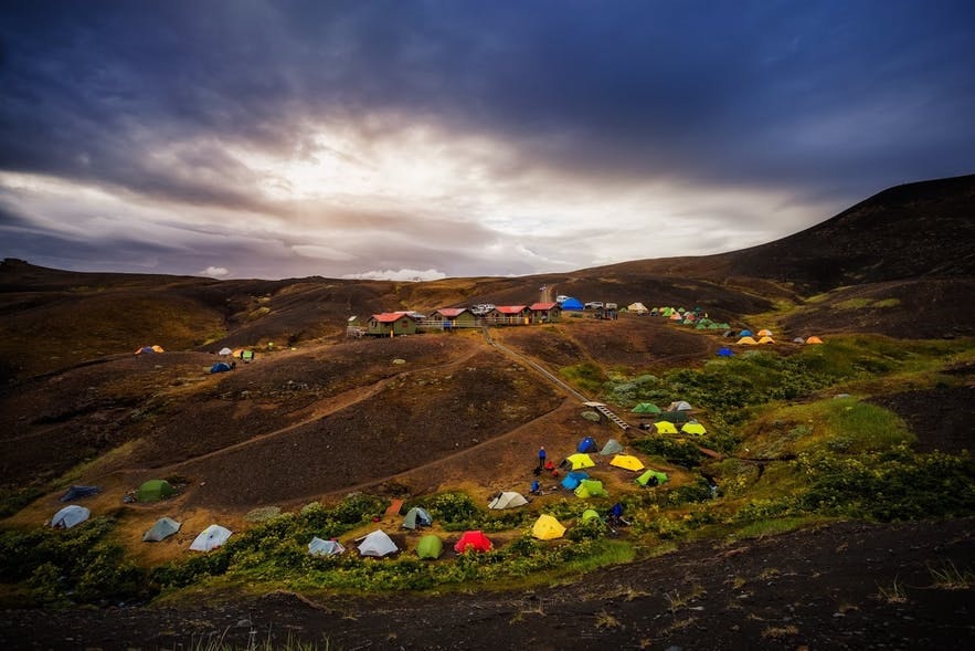 En campingplads i den islandske natur.