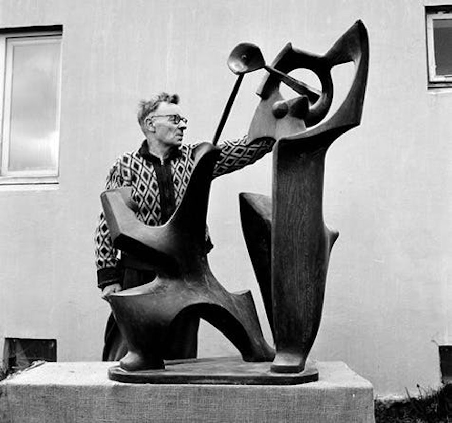 Ásmundur Sveinsson冰岛雕塑家