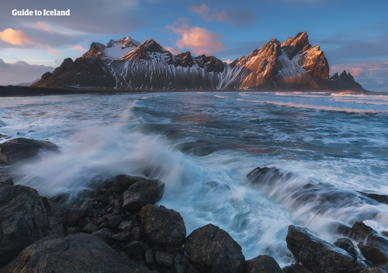 冰岛东部峡湾地区人烟、游客稀少，冬季参加半环岛团，可以见到更为静谧的东峡湾风光