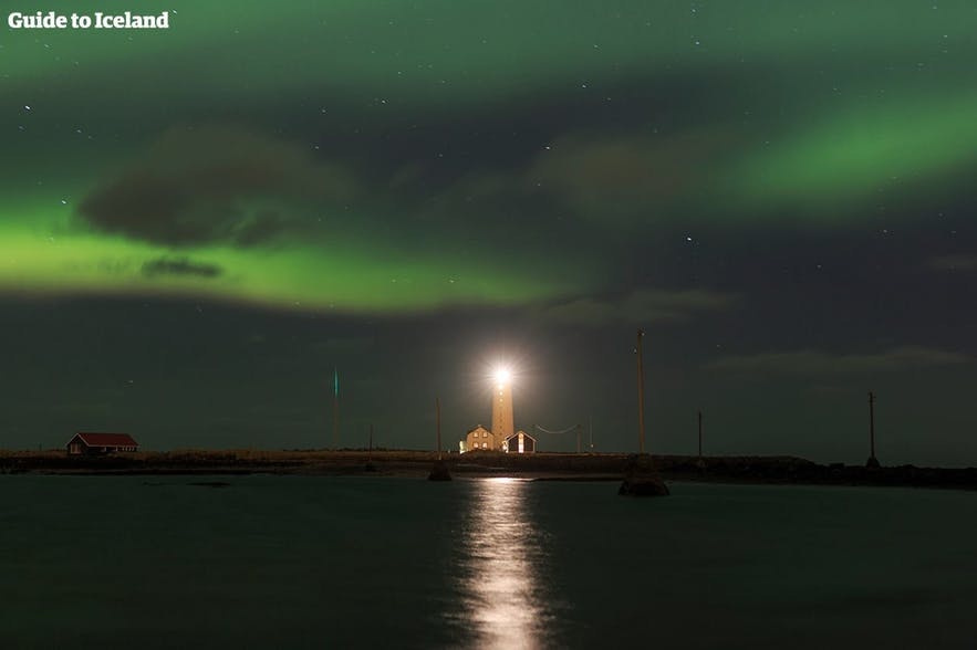冰島雷克雅維克Grotta燈塔極光