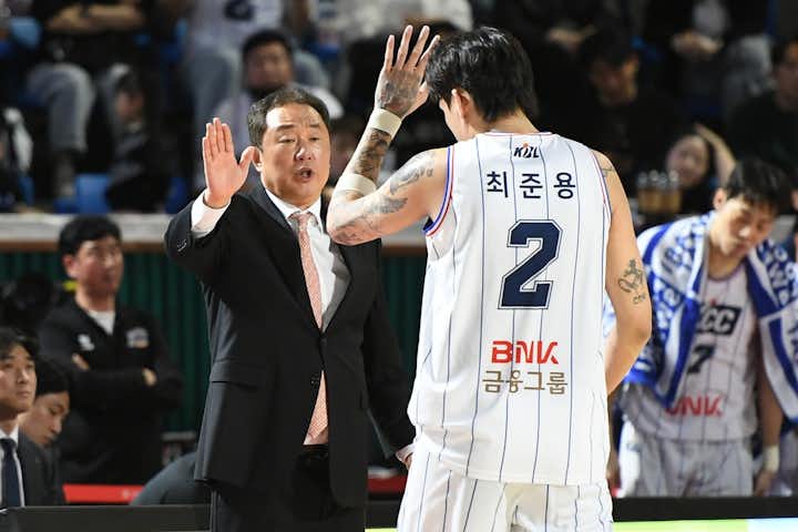 KCC Coach Jeon Chang-jin, 2 Wins in a Row