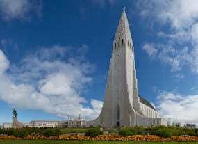 Hallgrímskirkja church in Reykjavík city was inspired by the waterfall Svartifoss in Skaftafell Nature Reserve