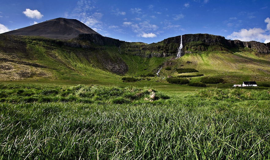 아이슬란드 서부 스나이펠스네스 반도의 뱌르나포스 폭포