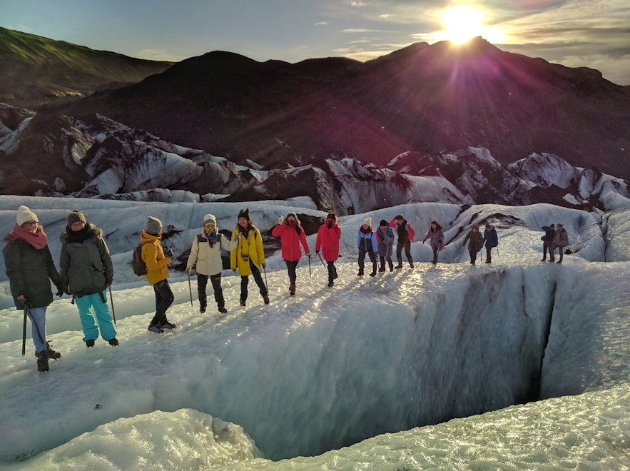 氷河ハイキングが楽しめるソゥルヘイマヨークトル氷河