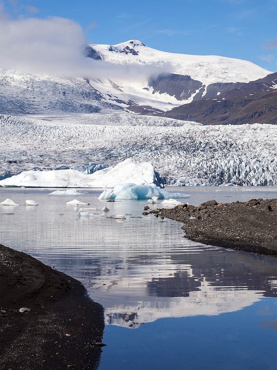 小冰河湖Fjallsárlón很容易抵达