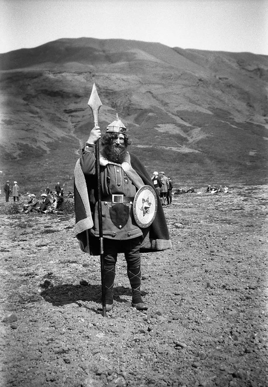 Ein Foto von 1930s zeigt den Wikinger bei Armansfell, Þingvellir.