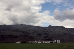 観光情報：Þorvaldseyri農場