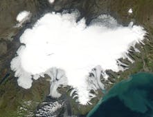Vatnajökull has numerous glacier tongues extending from it. Bruarjokull is the largest.