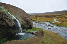 Laugarvalladalur温泉是冰岛东部地区的一处小众景点