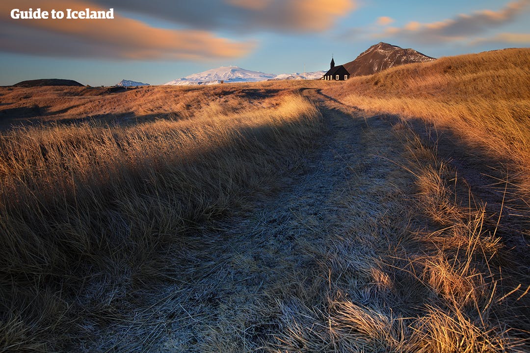 斯奈山冰川国家公园位于冰岛西部的斯奈山半岛，是冰岛三大国家公园之一