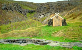 Guðrúnarlaug天然地热温泉池