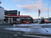 ロードトリップの休憩所｜アイスランドのガソリンスタンド