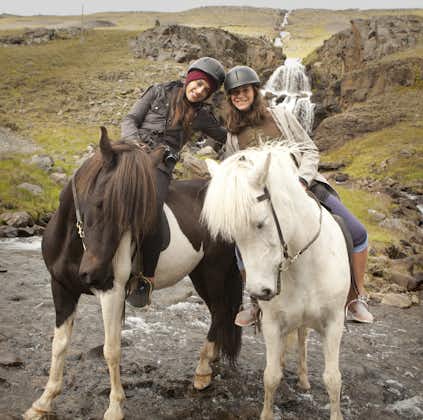 L'equitazione è una delle attività più famose in Islanda.