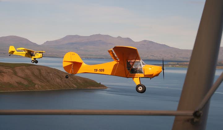 Skräddarsydd introduktionsflygtur i propellerplan på 1,5 timme med sightseeing i Reykjavik med omnejd