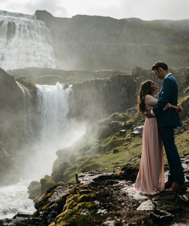 アイスランドで結婚式を挙げたい！