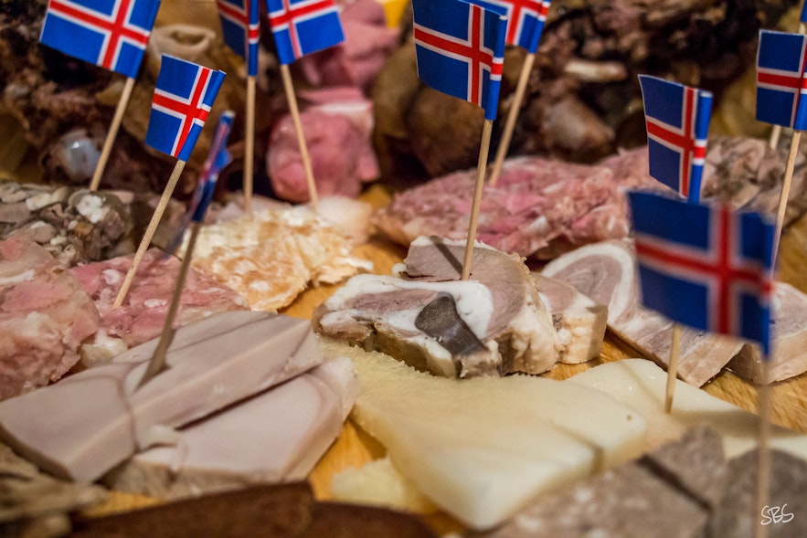 Festeggiamento di Thorrablot in Islanda a gennaio.