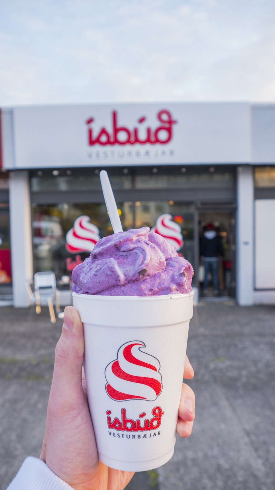 冰岛人十分喜欢吃冰激凌