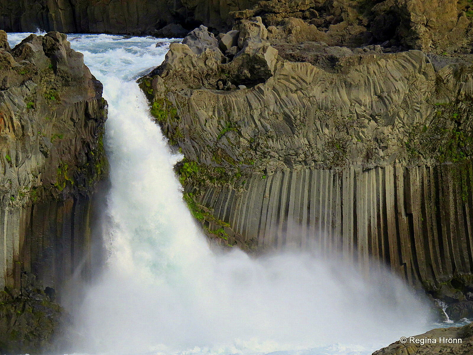 Aldeyjarfoss Waterfall in North-Iceland in extraordinary ...