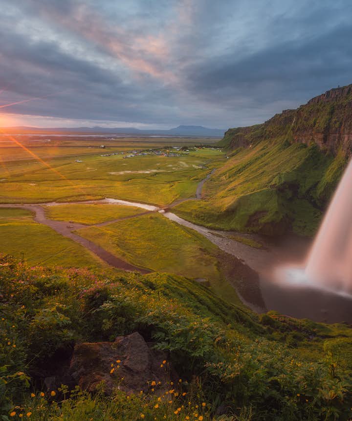 冰島夏季瀑布