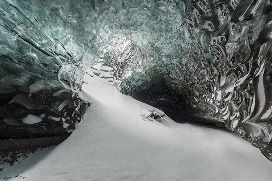 ice cave hole