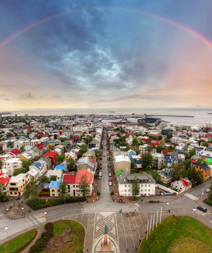 The Complete Guide to Travel Packages in Iceland