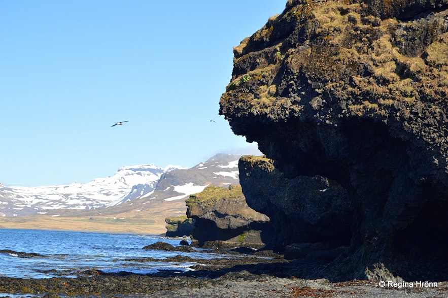 The rock giants by Ólafsvík
