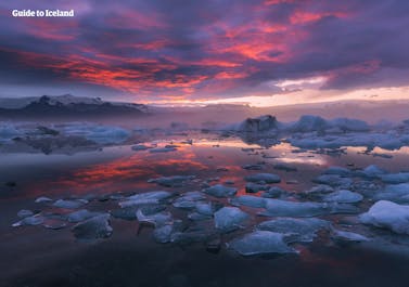 The beautiful Jokulsarlon glacier lagoonwhere icebergs float peacefully on the freezing water.