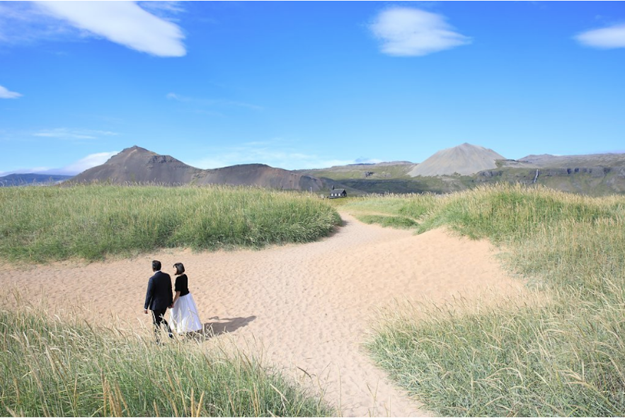 White sand beach wedding at Snæfellsnes peninsula in West Iceland