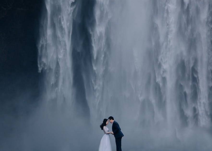 冰岛瀑布旅行团