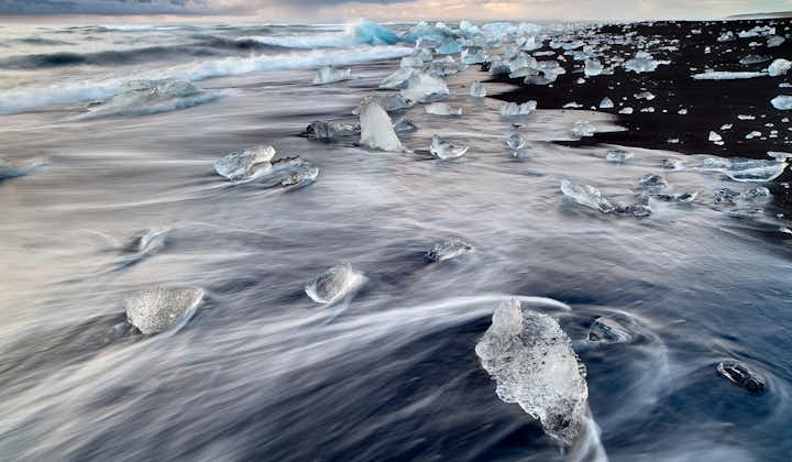 Den smukke Diamantstrand på Islands sydkyst er et syn for guder