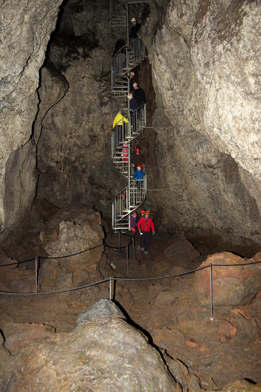 ヴァッツヘットリル洞窟