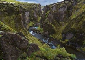 ฟยาดราร์กยูฟูร์เป็นหุบเขาที่งดงามบนชายฝั่งทางใต้ของไอซ์แลนด์