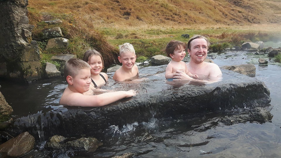 2日目に楽しめるアイスランドの天然温泉