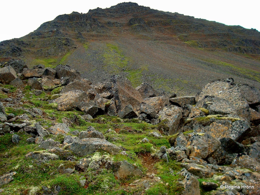 Mt. Gvendarskál in Hjaltadalur valley